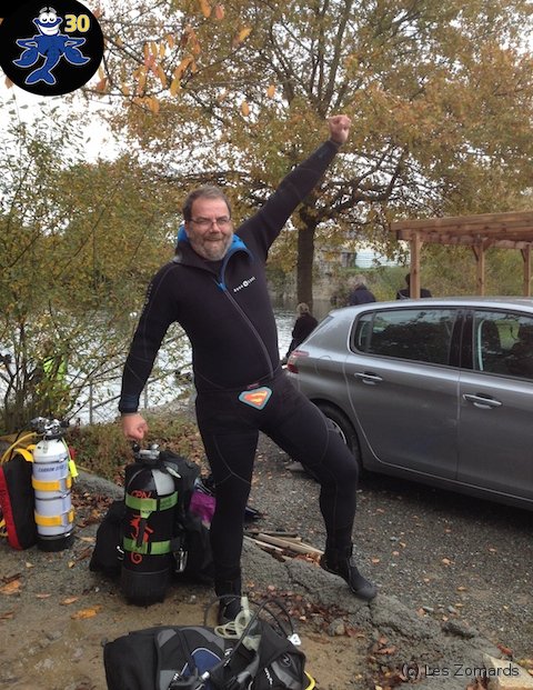 Z30 28 M03 superhero